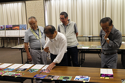 第2回「一日一訓カレンダーフォトコンテスト」審査の様子2